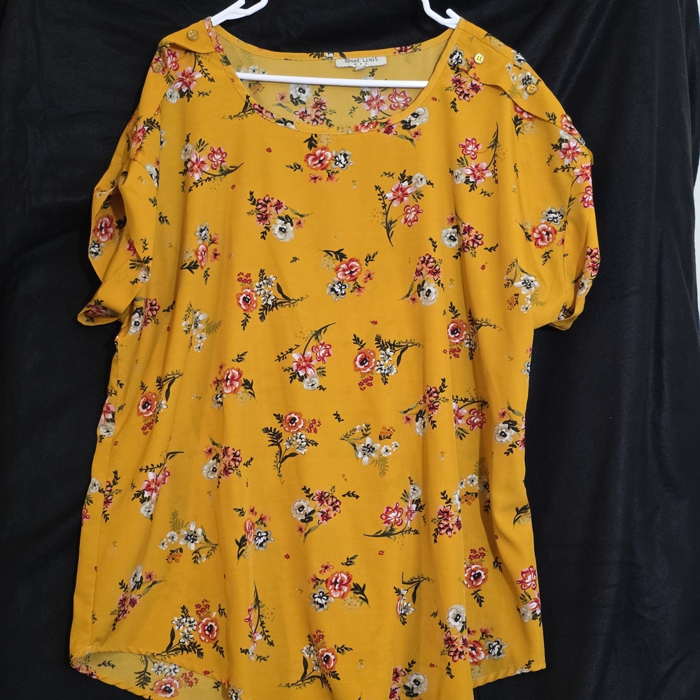 Speed Limit Floral Print Blouse Gold Yellow Short Sleeve‎ Size Plus